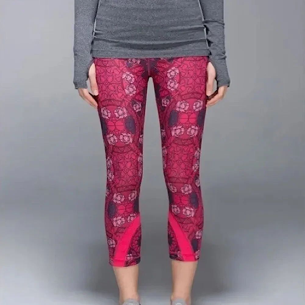 Lululemon Inspire Crop I All Full-On Lux 4 Pink Rose Floral Leggings!
